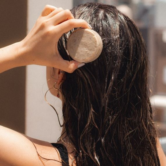 Shampoo Solido Pelo Graso Bergamota y Naranja 100g Nyubu
