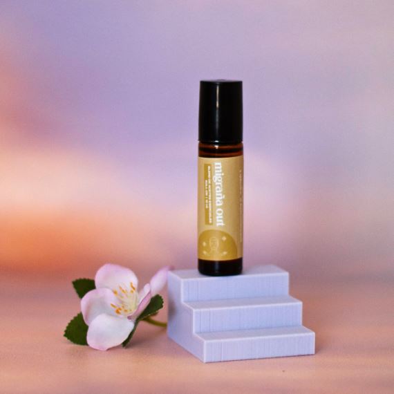Aceite Esencial Blend Aromatico Natural Roll On Migraña Out 10ml Nyubu